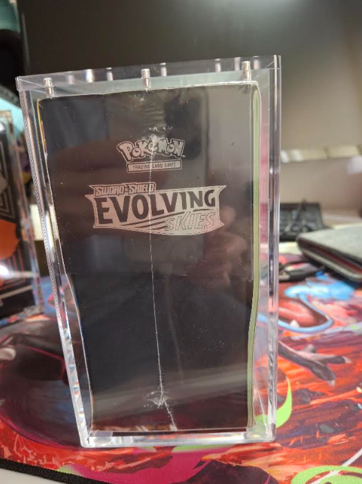 Evolving Sky Etb with acrylic case Sealed and New - Vapreon